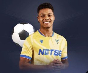 自2017年以来，杜埃是首位在法国队首次破门就梅开二度的球员